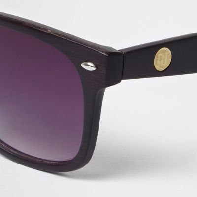Brown wood retro square sunglasses